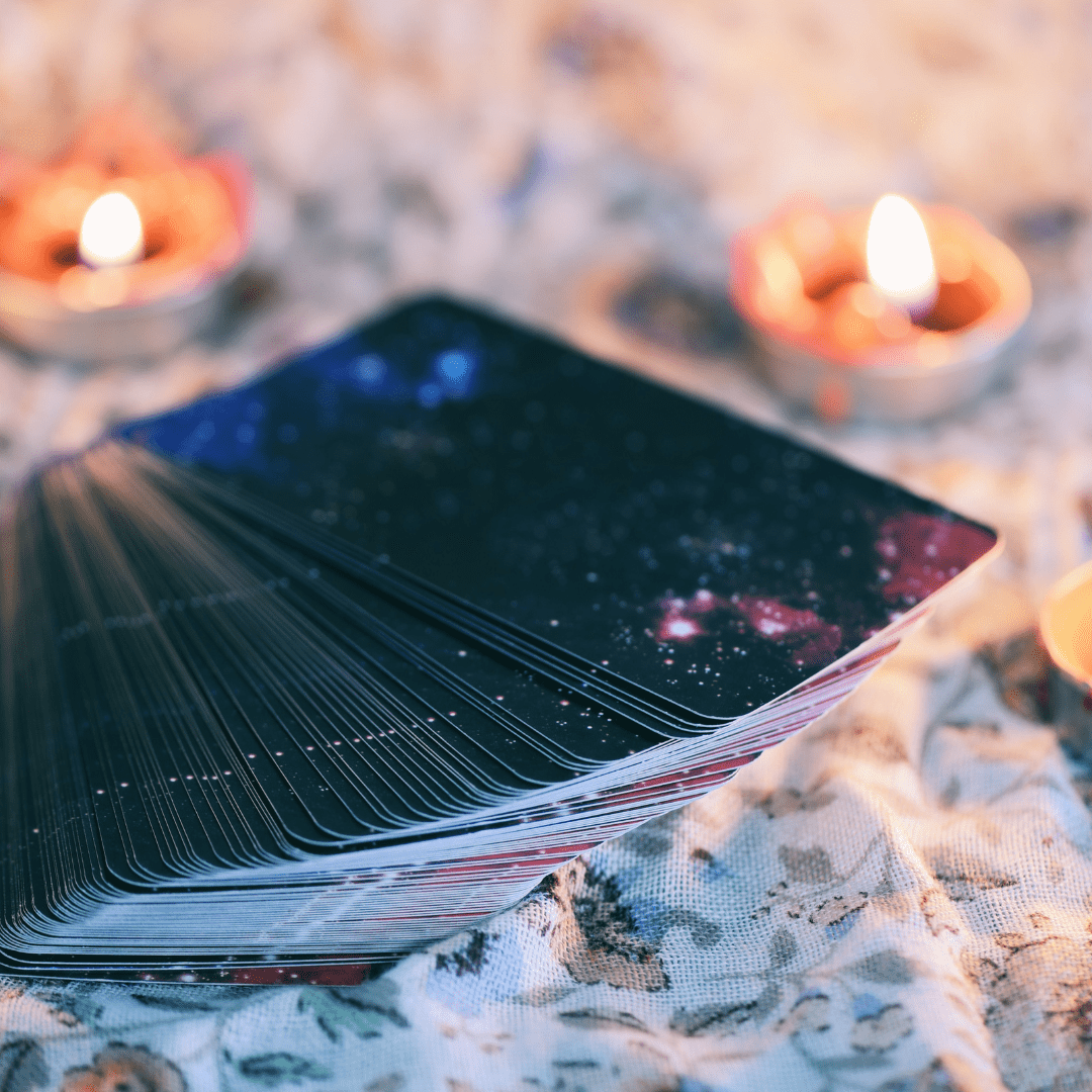 Tirada astrológica — lectura del tarot en Chicago